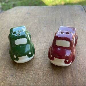 Salt & Pepper Set Trucks Red & Green New Condition